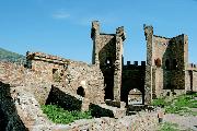 Главные ворота крепости - Санта Кроче