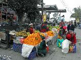 Фруктовый рынок в Нараянгаде